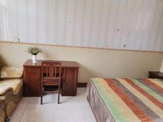 9600元/86平米/皂户村带院平房出租